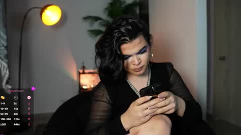 Chloe  online show from June 15, 12:57 am