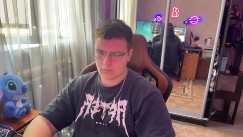 arthurabel online show from March 12, 9:26 am