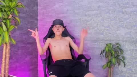 Snapshot of arthurcox_ chatting on September 14, 6:40 pm arthurcox_ online show from September 14, 6:40 pm