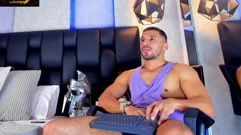 Arthur online show from January 6, 11:31 pm