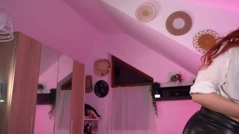 Amalia online show from September 14, 12:10 am