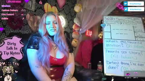 Snapshot of artsyheartsyy chatting on September 30, 12:48 am ArtsyHeartsyy online show from September 30, 12:48 am