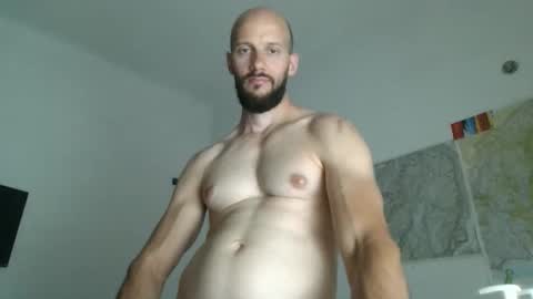 Snapshot of artur833 chatting on May 26, 7:32 pm artur833 online show from May 26, 7:32 pm