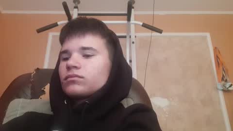 Snapshot of arvyn_ chatting on April 21, 7:25 am Denis online show from April 21, 7:25 am