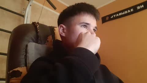 Snapshot of arvyn_ chatting on April 29, 8:07 am Denis online show from April 29, 8:07 am
