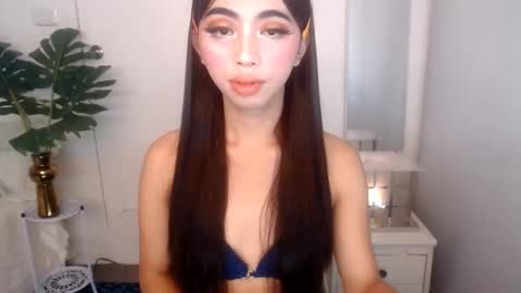 Ariella online show from March 12, 10:05 pm