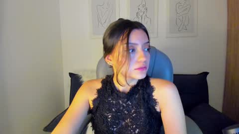 Snapshot of ary_cam230 chatting on December 16, 12:15 am Zahaara online show from December 16, 12:15 am