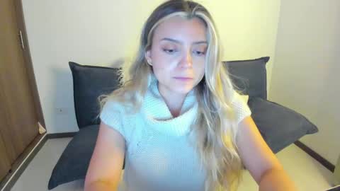 Snapshot of ary_cam230 chatting on May 12, 11:02 pm Zahaara online show from May 12, 11:02 pm
