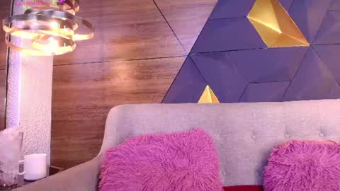 sofia online show from July 4, 11:05 am
