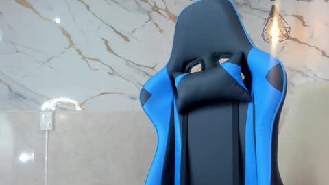 Snapshot of arya_nahalii chatting on November 14, 4:06 pm Ana online show from November 14, 4:06 pm