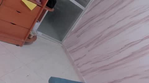 Snapshot of arya_nahalii chatting on February 9, 6:23 pm Ana online show from February 9, 6:23 pm