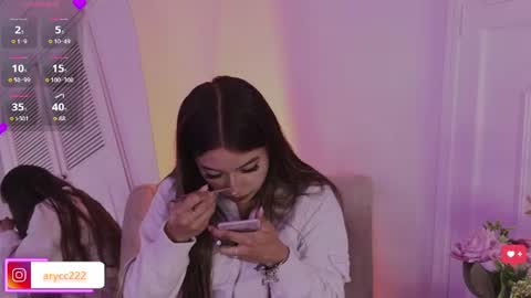 arycooper_ online show from June 17, 1:45 pm
