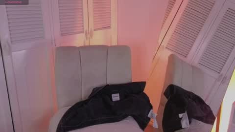 arycooper_ online show from June 26, 1:37 pm