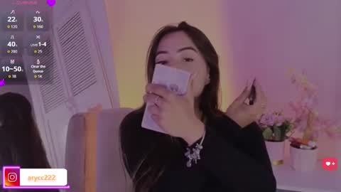 arycooper_ online show from July 11, 1:25 pm