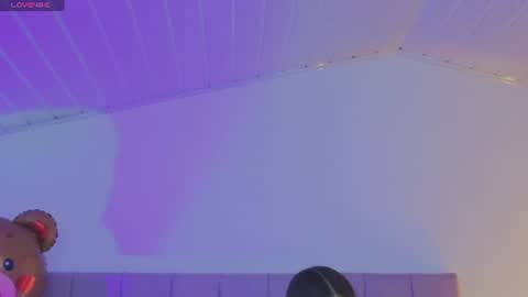 arycooper_ online show from July 31, 11:53 am