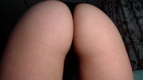 Snapshot of arygreey7 chatting on December 3, 12:29 am ximena online show from December 3, 12:29 am