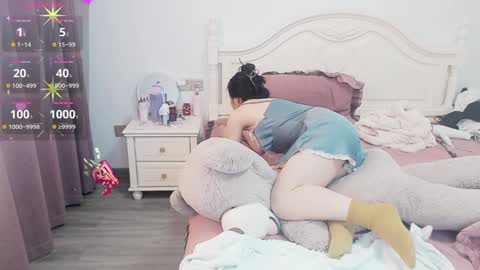 Snapshot of arylia_3 chatting on December 20, 3:47 am Lily online show from December 20, 3:47 am