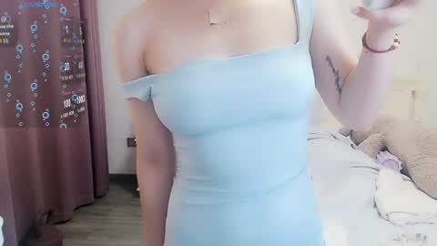 Lily online show from July 17, 3:57 am