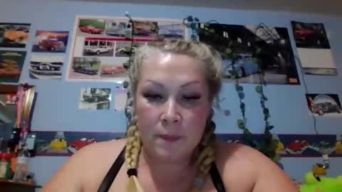 ash0ley online show from March 27, 11:04 pm