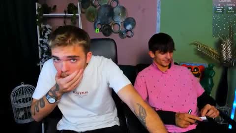 ash_raven_ online show from October 9, 7:45 pm