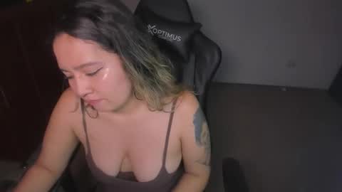 ash_smith1 online show from September 14, 1:49 am