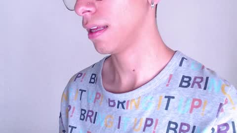 Ash online show from February 12, 2:43 pm