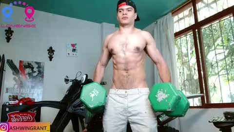 Snapshot of ash_wingrant chatting on May 13, 5:10 pm ash_wingrant online show from May 13, 5:10 pm