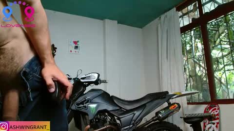 Snapshot of ash_wingrant chatting on June 1, 7:26 pm ash_wingrant online show from June 1, 7:26 pm