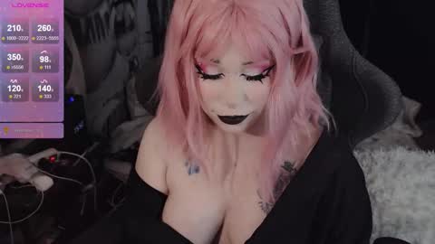 Snapshot of asha_nekooo chatting on November 16, 11:21 pm Sasha next stream December 4st at 0000- 0030 am German time online show from November 16, 11:21 pm