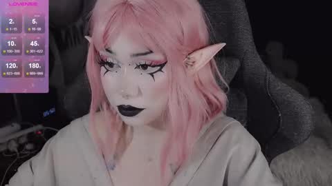 Snapshot of asha_nekooo chatting on November 25, 11:27 pm Sasha next stream December 4st at 0000- 0030 am German time online show from November 25, 11:27 pm