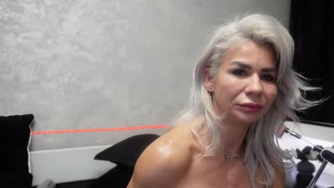 Snapshot of ashadevon_fit chatting on December 28, 1:08 am Asha online show from December 28, 1:08 am