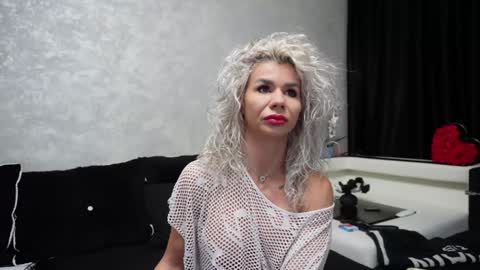Snapshot of ashadevon_fit chatting on January 3, 2:43 am Asha online show from January 3, 2:43 am
