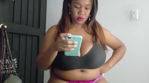 Snapshot of ashanty_1012 chatting on October 9, 5:00 pm ashanty_1012 online show from October 9, 5:00 pm