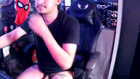 Ash Cross online show from December 4, 5:28 am