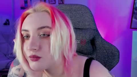 AshleyAshe  online show from February 12, 8:50 pm