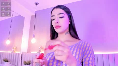 I am Ashley online show from December 14, 11:48 am