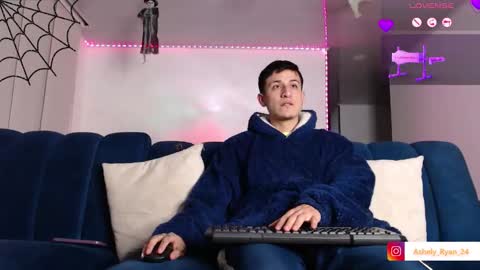 Ashley And Ryan  online show from October 29, 10:55 pm