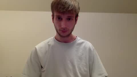 Snapshot of ashingwest97 chatting on October 18, 2:14 am Ashing online show from October 18, 2:14 am