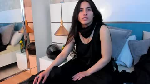 Ashkoreh online show from June 30, 8:21 pm