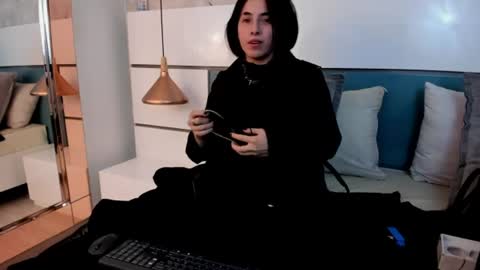 Ashkoreh online show from July 15, 7:41 pm