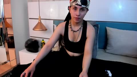 Ashkoreh online show from July 27, 8:16 pm