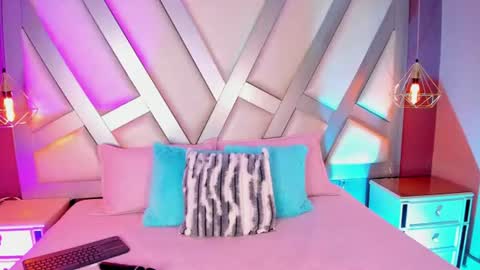 Ashley  online show from August 1, 1:43 pm
