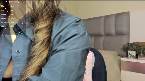 Carolina  online show from February 22, 1:55 am