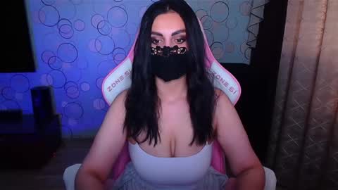 Snapshot of ashley__cooper__ chatting on November 9, 4:33 am Yasmina online show from November 9, 4:33 am