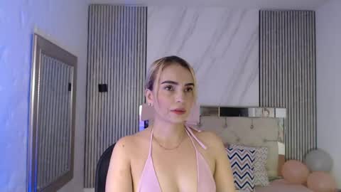 Snapshot of ashley__tylor chatting on May 18, 4:13 pm ashley__tylor online show from May 18, 4:13 pm