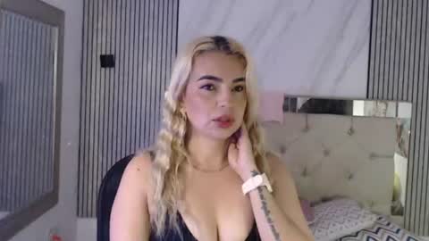 Snapshot of ashley__tylor chatting on June 25, 3:49 pm ashley__tylor online show from June 25, 3:49 pm