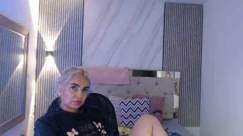 Snapshot of ashley__tylor chatting on July 10, 3:55 am ashley__tylor online show from July 10, 3:55 am