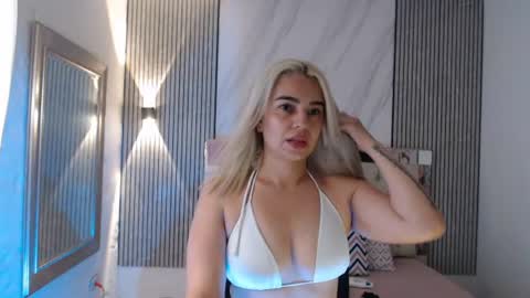 Snapshot of ashley__tylor chatting on July 20, 4:09 pm ashley__tylor online show from July 20, 4:09 pm