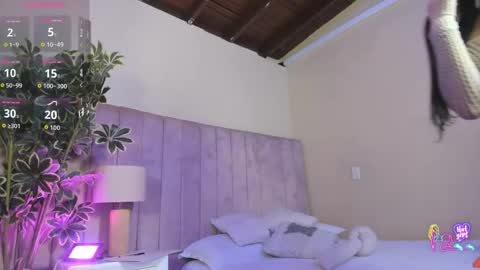 ashley_beaomunt online show from March 13, 5:19 pm