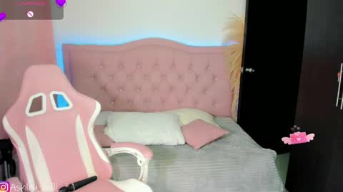 Ashley online show from May 10, 10:04 pm